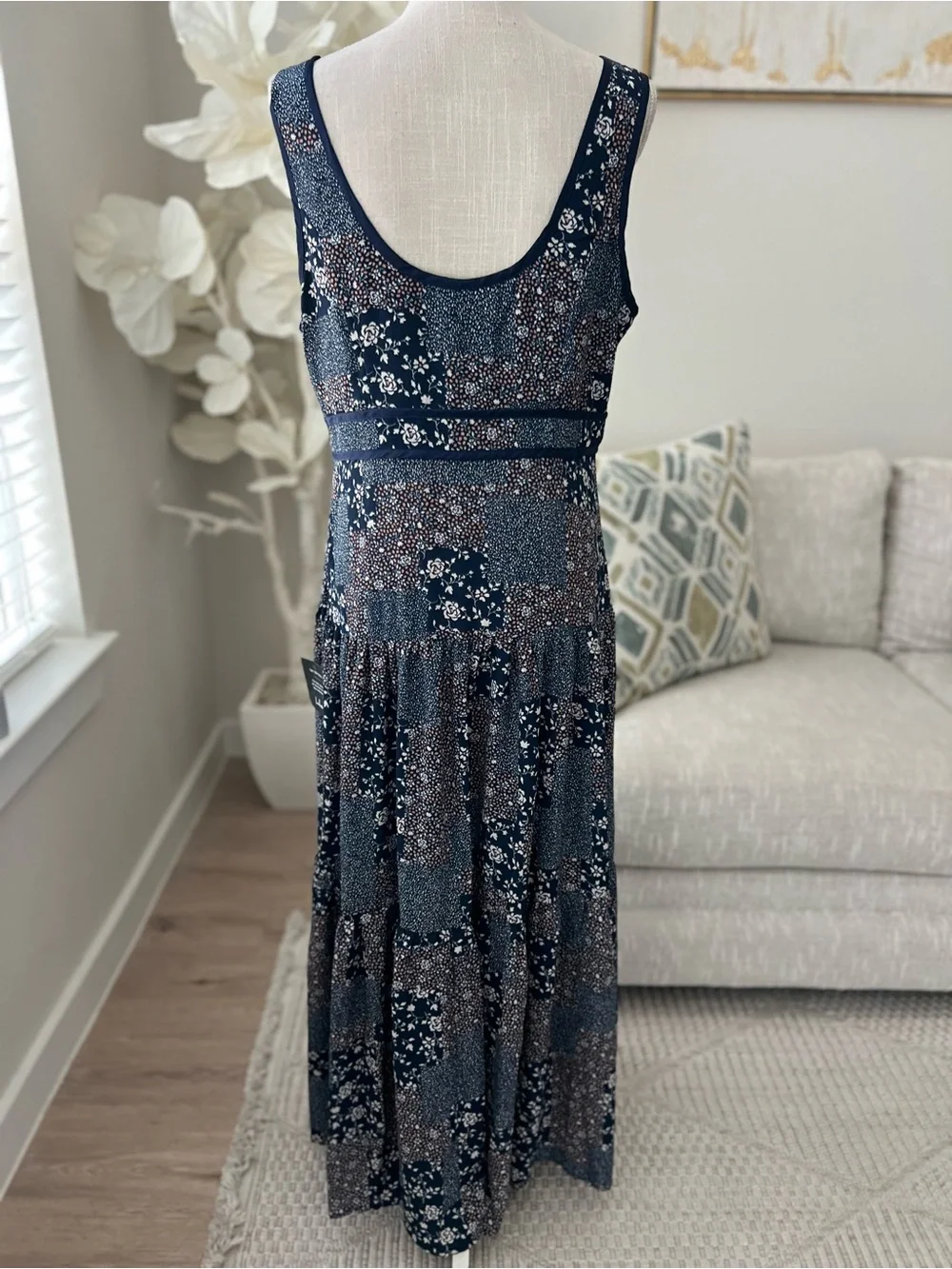 Lulu's Crush Season Navy Blue Floral Quilt Patchwork Print Scoop-Neck Maxi Dress - Picture 5 of 8